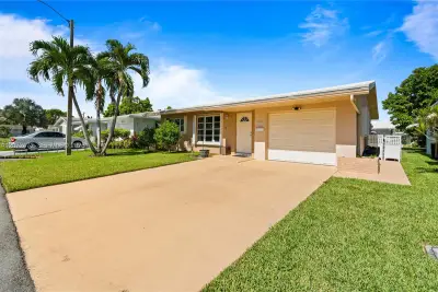 5713 NW 68th Ter, Tamarac: photo 1 of 42