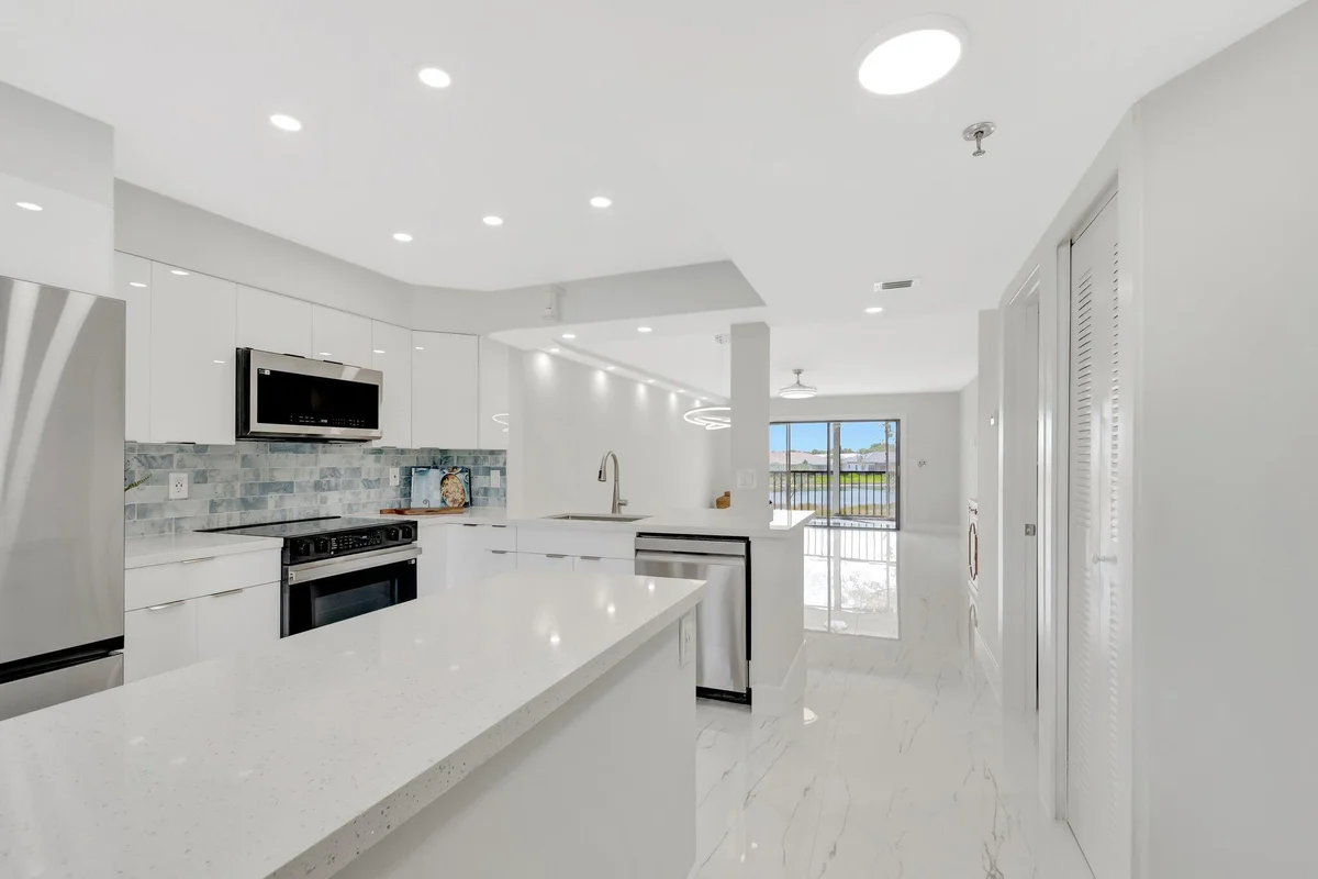 7240 Huntington Ln #202, Delray Beach: photo 1 of 65