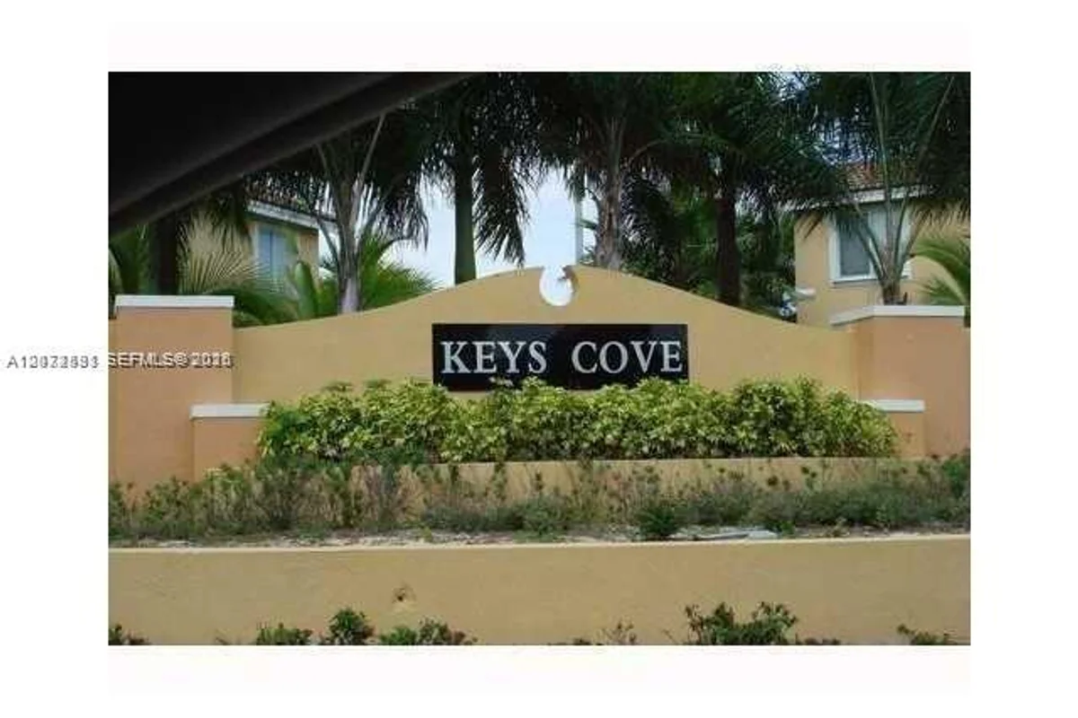 1536 SE 26th St #202, Homestead: photo 1 of 11