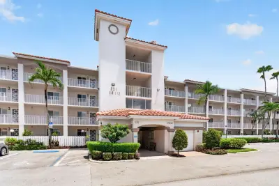 14112 Huntington Pointe Dr #210, Delray Beach: photo 1 of 96