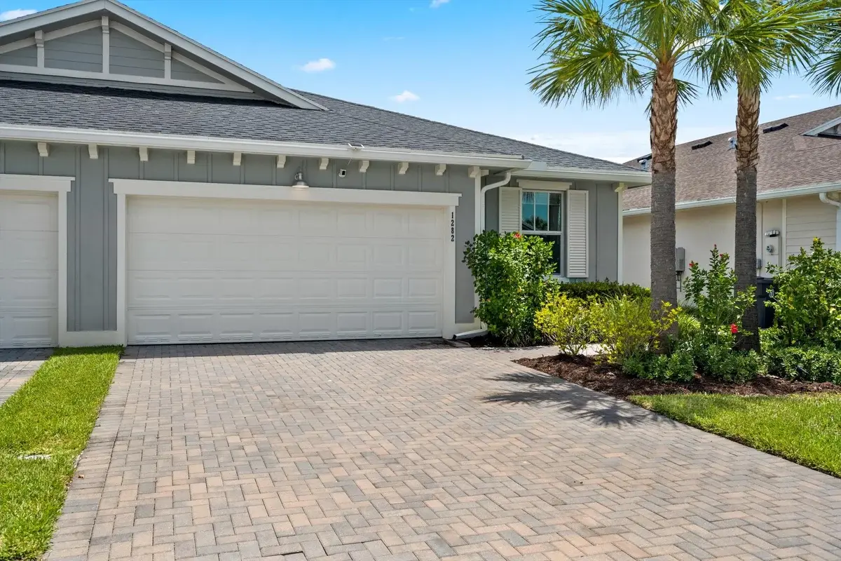 1282 Tangled Orchard Trace, Loxahatchee: photo 1 of 57