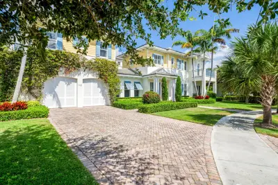 110 Sea Ln, Delray Beach: photo 1 of 43
