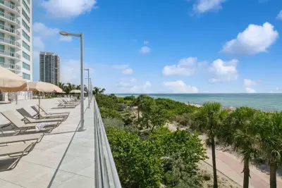 7135 Collins Ave #1125, Miami Beach: photo 1 of 30