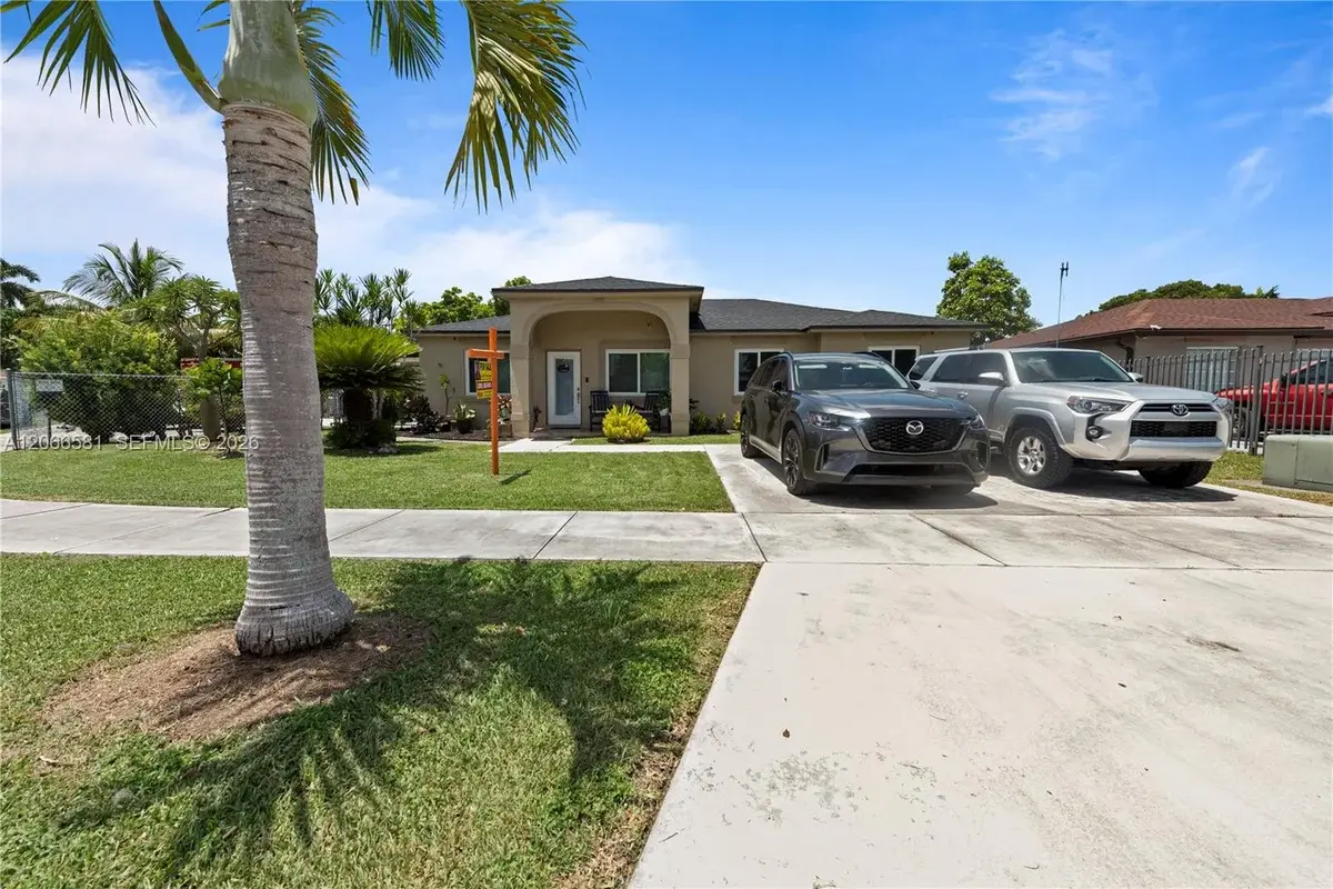 29730 SW 142nd Pl, Homestead: photo 1 of 31