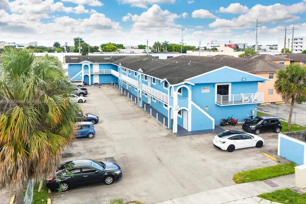 6305 W 22nd Ct #203, Hialeah: photo 1 of 15