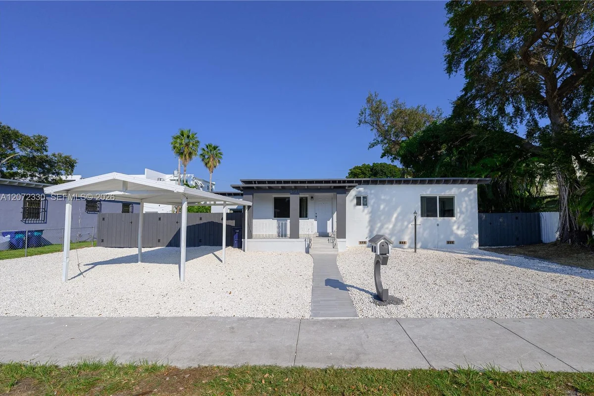 5731 SW 62nd Ter, Miami: photo 1 of 21