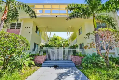 350 S Shore Dr #12, Miami Beach: photo 1 of 18