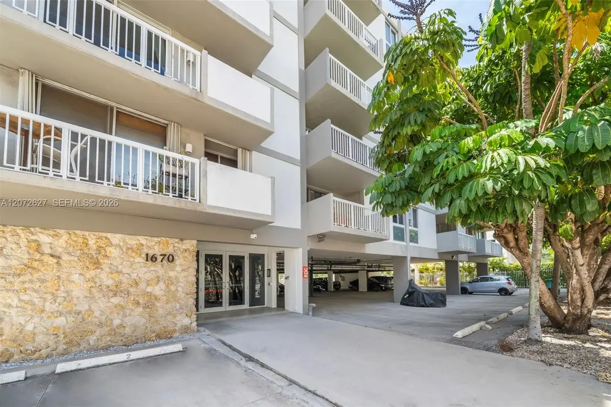 1670 Bay Rd #4B, Miami Beach: photo 1 of 29