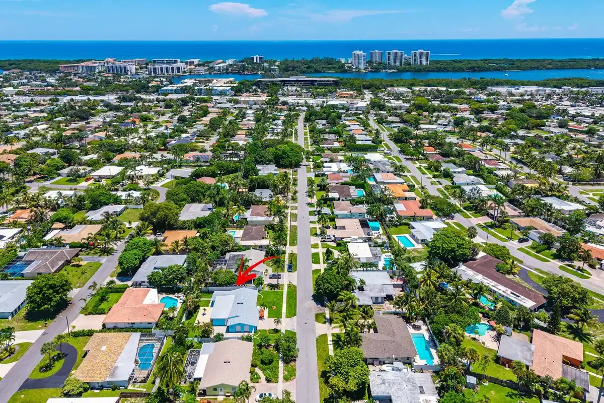 333 NE 24th St, Boca Raton: photo 1 of 59