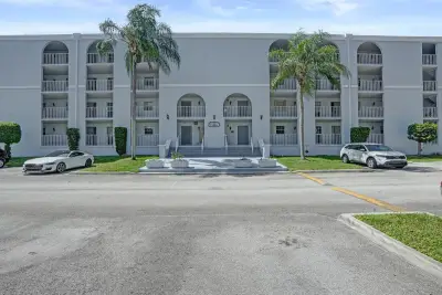 7980 N French Dr #3-202, Pembroke Pines: photo 1 of 35