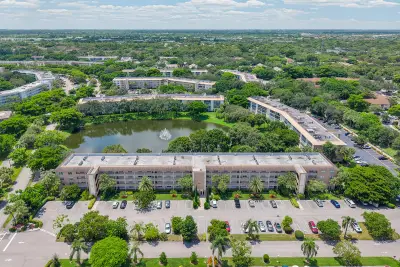 2202 Lucaya Bend #C3, Coconut Creek: photo 1 of 29