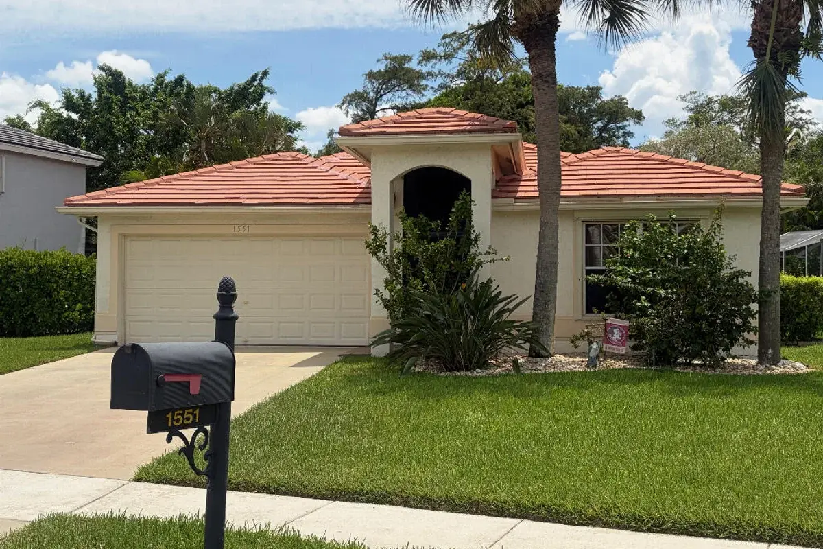 1551 S Club Dr, Wellington: photo 1 of 29