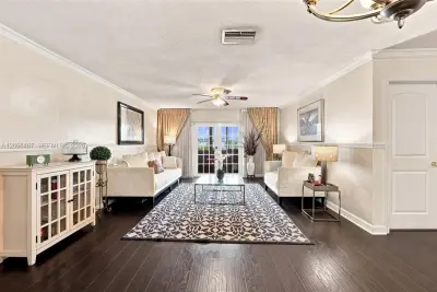 5900 NW 17th Pl #203, Sunrise: photo 1 of 20