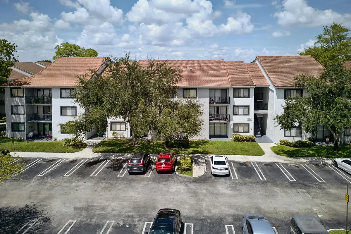 9088 W Atlantic Blvd #525, Coral Springs: photo 1 of 32