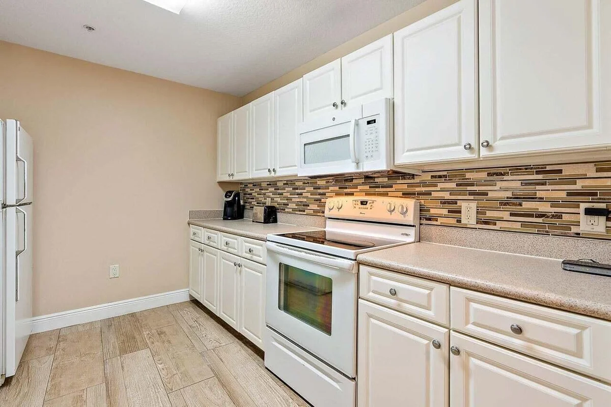1200 Town Center Dr #425, Jupiter: photo 1 of 14