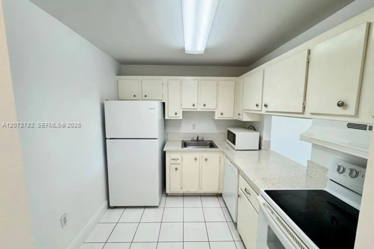 4920 NW 79th Ave #207, Doral: photo 1 of 21