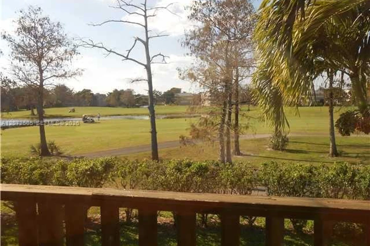 8117 Lagos De Campo Blvd #D-2, Tamarac: photo 1 of 3