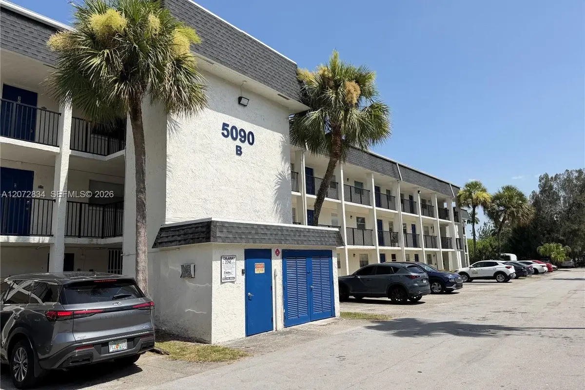 5090 SW 64th Ave #305, Davie: photo 1 of 22
