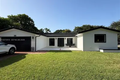 6901 S Miami Lakeway S, Miami Lakes: photo 1 of 45