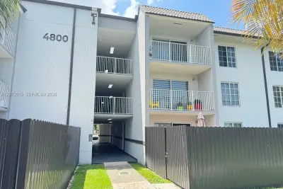 4800 NW 79th Ave #203, Doral: photo 1 of 24