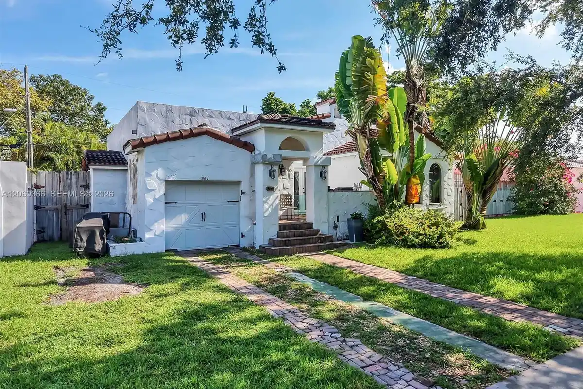 3605 SW 18th Ter, Miami: photo 1 of 16