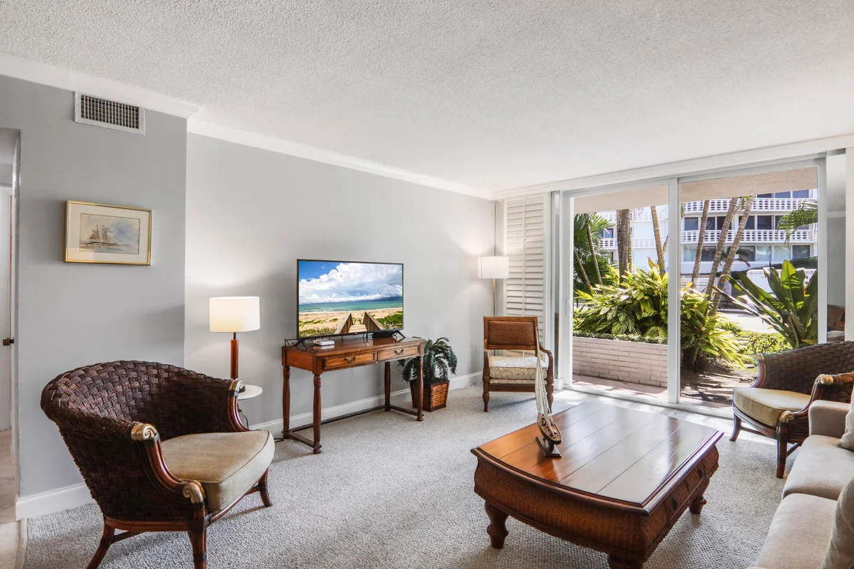 139 Sunrise Ave #101, Palm Beach: photo 1 of 37