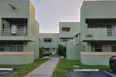 11021 NW 7th St #202-9, Miami: photo 1 of 19