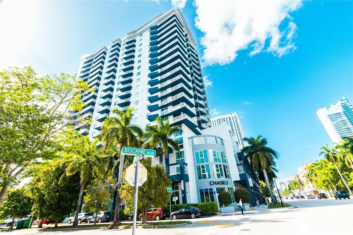 275 NE 18st #1110, Miami: photo 1 of 40