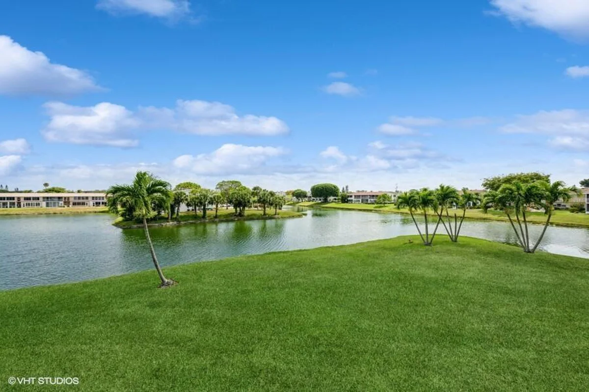 118 Somerset F, West Palm Beach: photo 1 of 36
