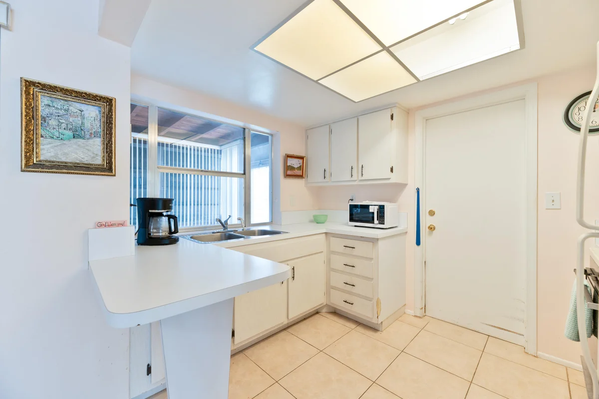 4500 NW 47th Ct, Tamarac: photo 1 of 27