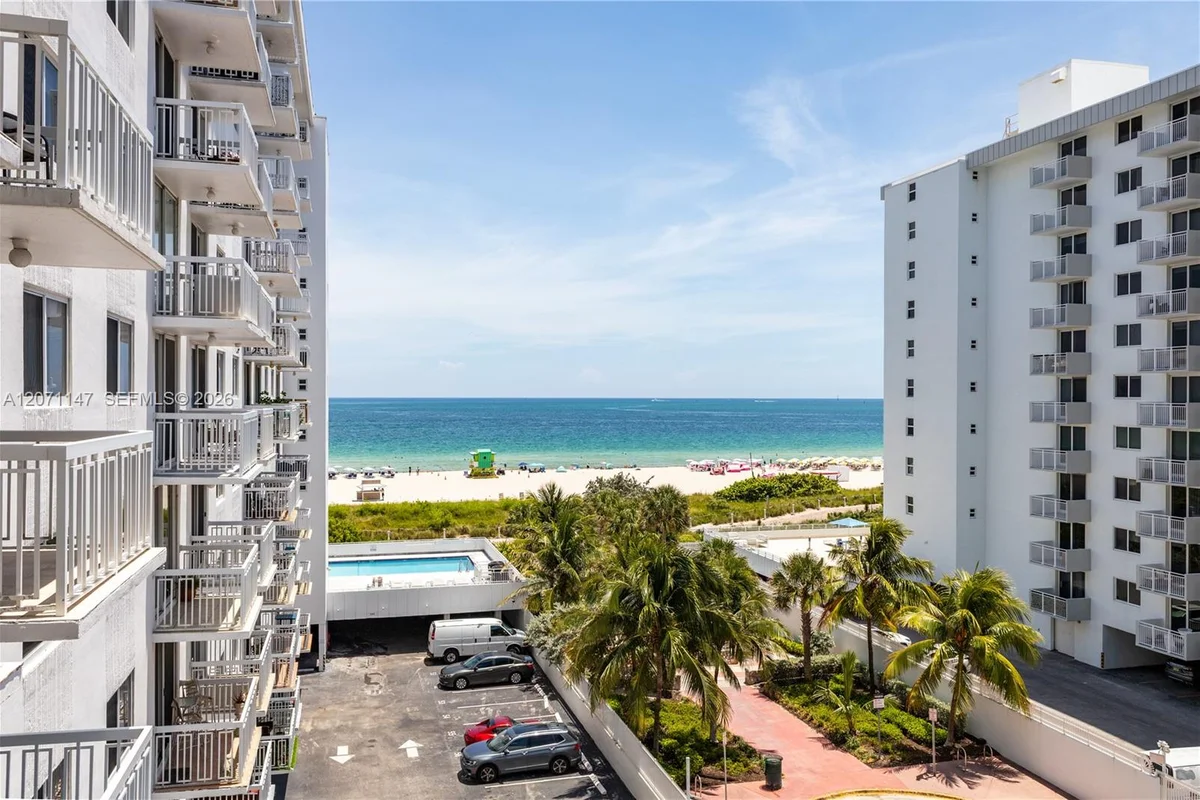 401 Ocean Dr #607, Miami Beach: photo 1 of 35