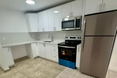 2441 NW 13th St #65, Miami: photo 1 of 10
