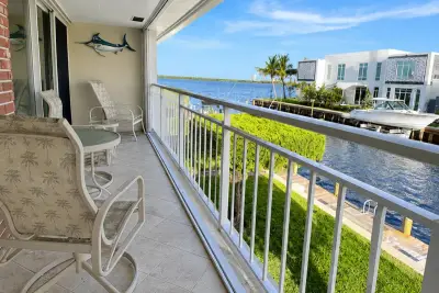 68 Yacht Club Dr #22, North Palm Beach: photo 1 of 20