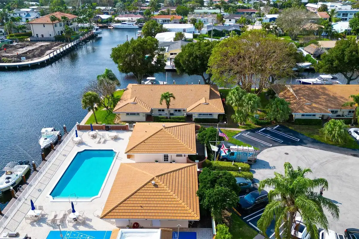 1340 NE 28th Ave #242, Pompano Beach: photo 1 of 29