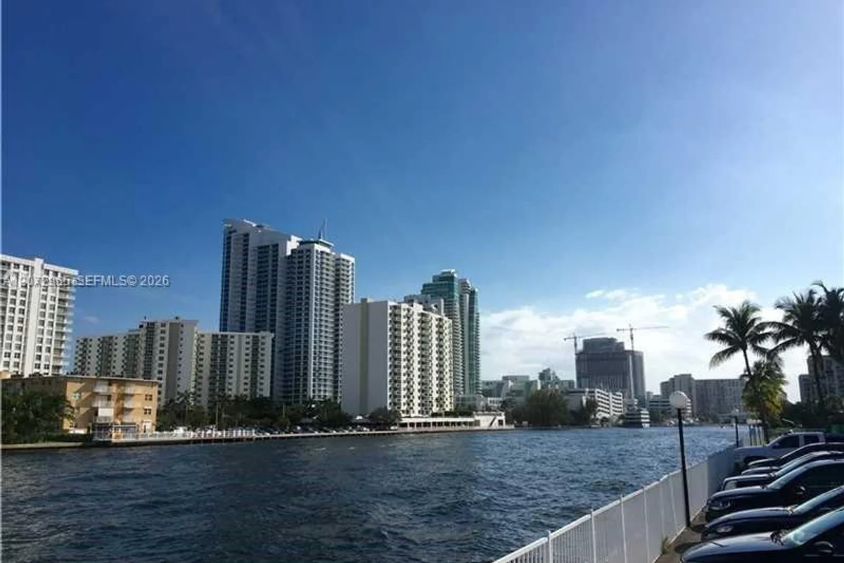1000 Parkview Dr #216, Hallandale Beach: photo 1 of 15