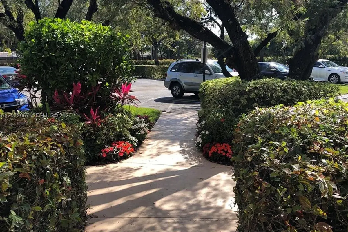 10001 W Atlantic Blvd #327, Coral Springs: photo 1 of 10