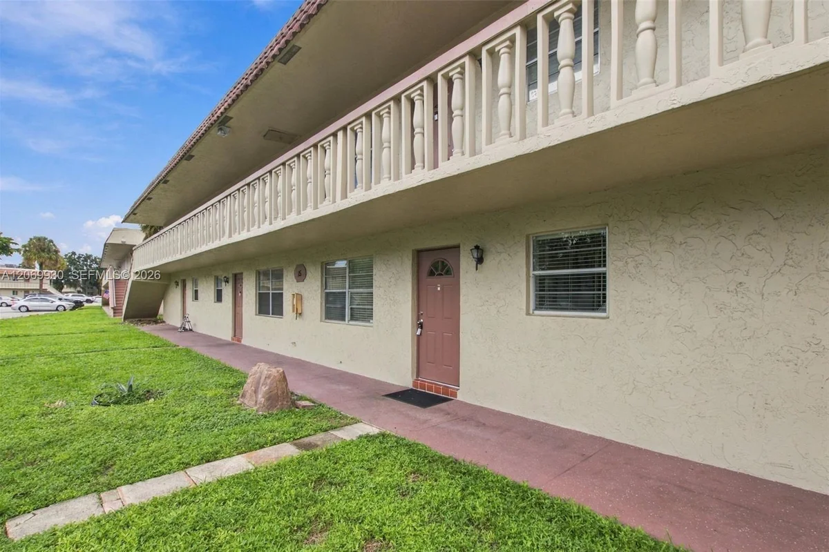 3777 NW 78th Ave #15C, Davie: photo 1 of 35