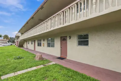 3777 NW 78th Ave #15C, Davie: photo 1 of 35