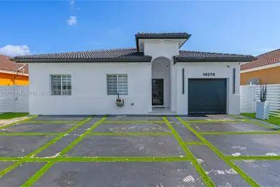 10279 SW 227th Ln, Cutler Bay: photo 1 of 28