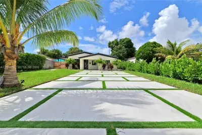 1566 NE 174th St, North Miami Beach: photo 1 of 22