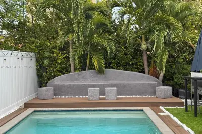 3575 SW 23rd St, Miami: photo 1 of 41