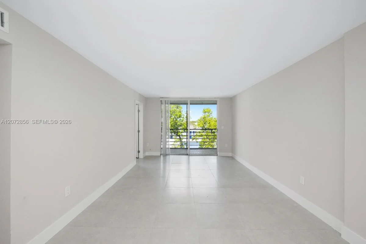 14165 SW 87th St #D-505, Miami: photo 1 of 17