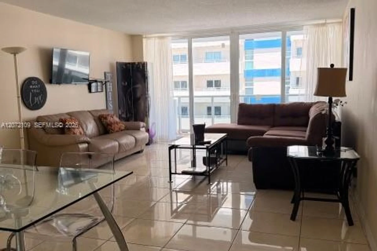 3140 S Ocean Dr #309, Hallandale Beach: photo 1 of 19