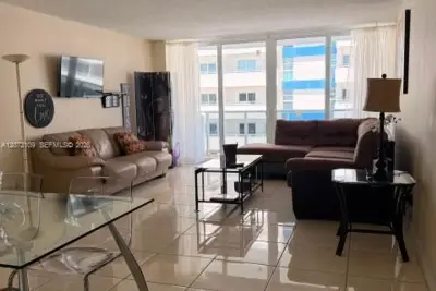 3140 S Ocean Dr #309, Hallandale Beach: photo 1 of 19