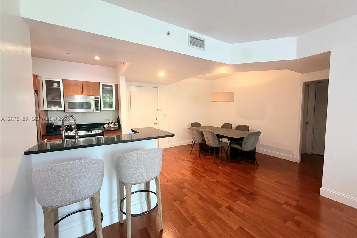 2775 NE 187th St #313, Aventura: photo 1 of 17