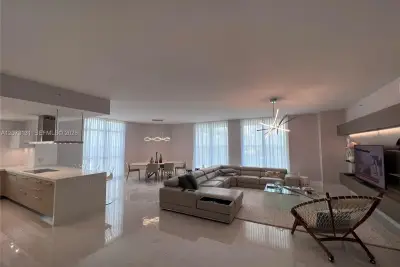 17301 Biscayne Blvd #1402, North Miami Beach: photo 1 of 38