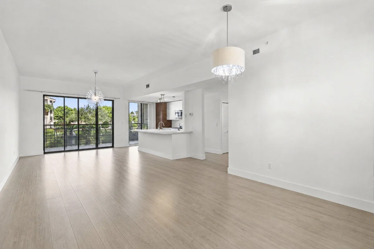 7535 La Paz Blvd #209, Boca Raton: photo 1 of 31
