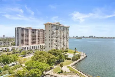 11113 Biscayne Blvd #1156, Miami: photo 1 of 43