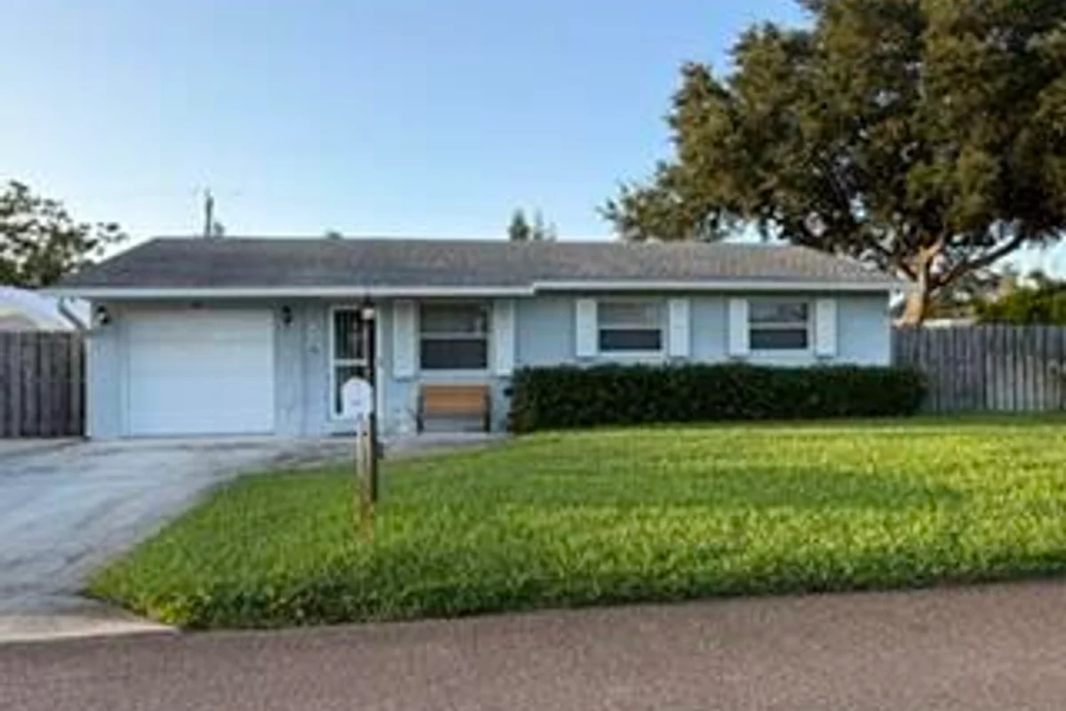 225 River Terrace Dr, Jupiter: photo 1 of 36