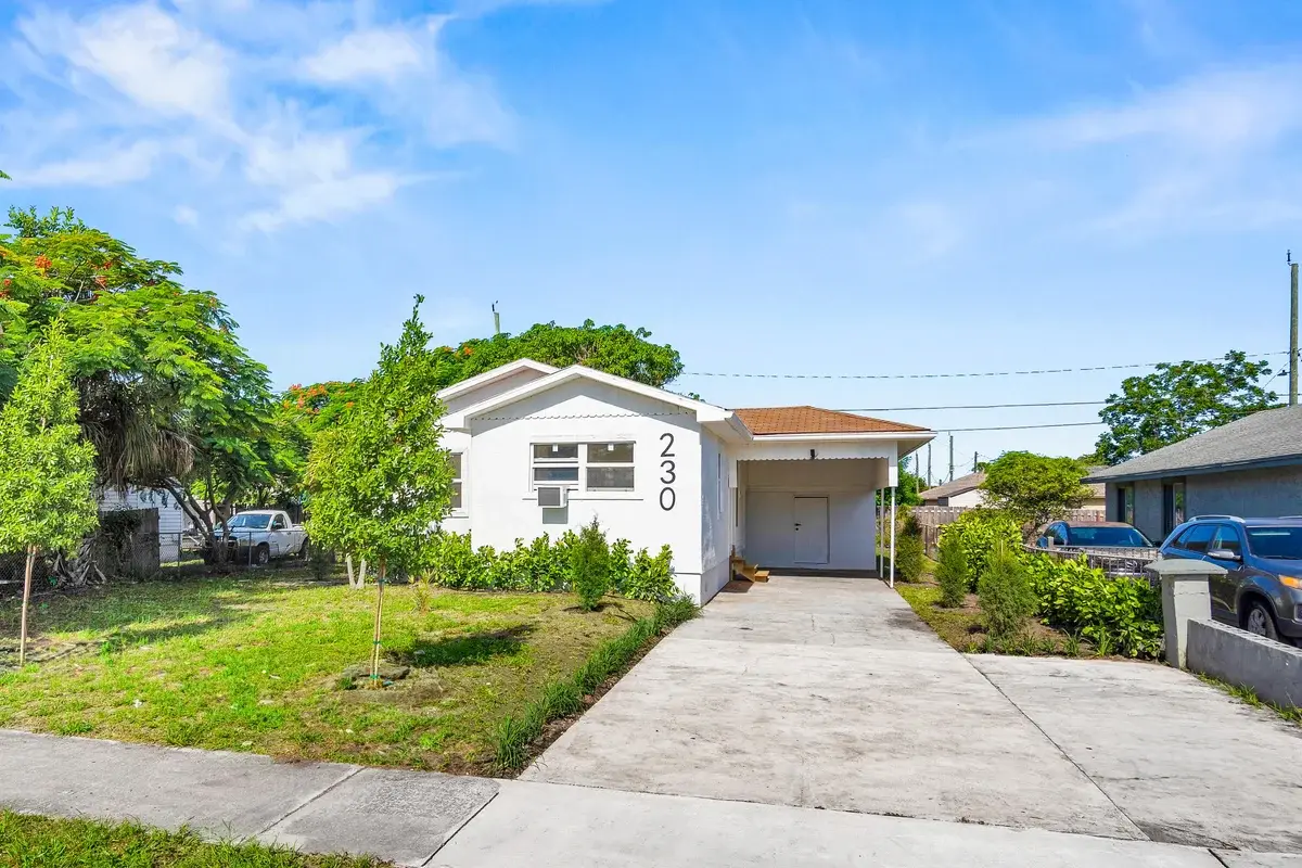 230 SW 6th Ave, Delray Beach: photo 1 of 32
